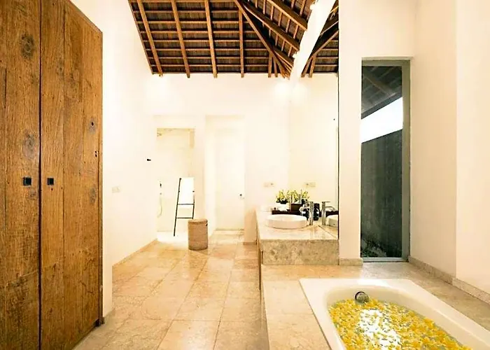 Palm 3 Bedroom Private Pool W/ Garden View Ir105a